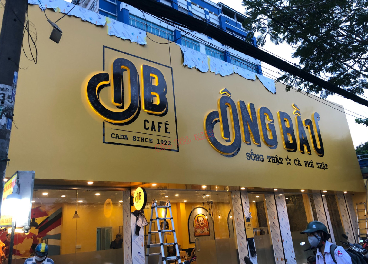 THI-CONG-BANG-HIEU-ALU-